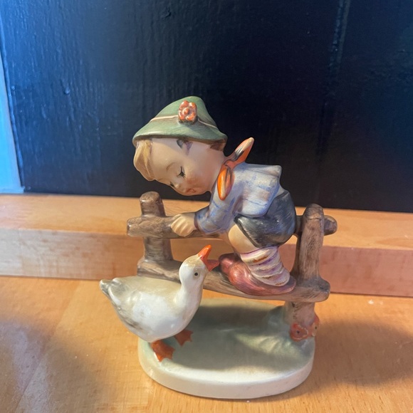 Hummel Collection - Picture 11 of 12